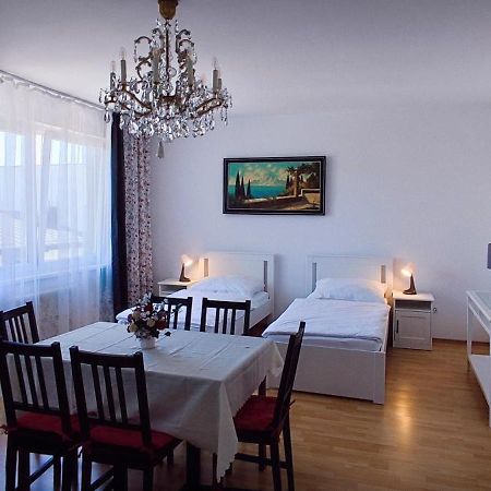 Apartment Nahe Rosenhuegel เวียนนา ภายนอก รูปภาพ